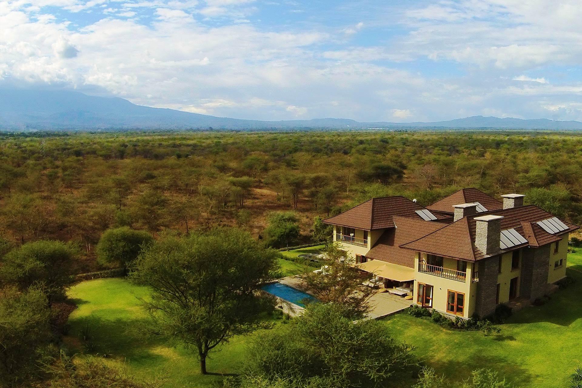 Siringit Villa is located in the surrounds of the Kilimanjaro Golf and Wildlife Estate