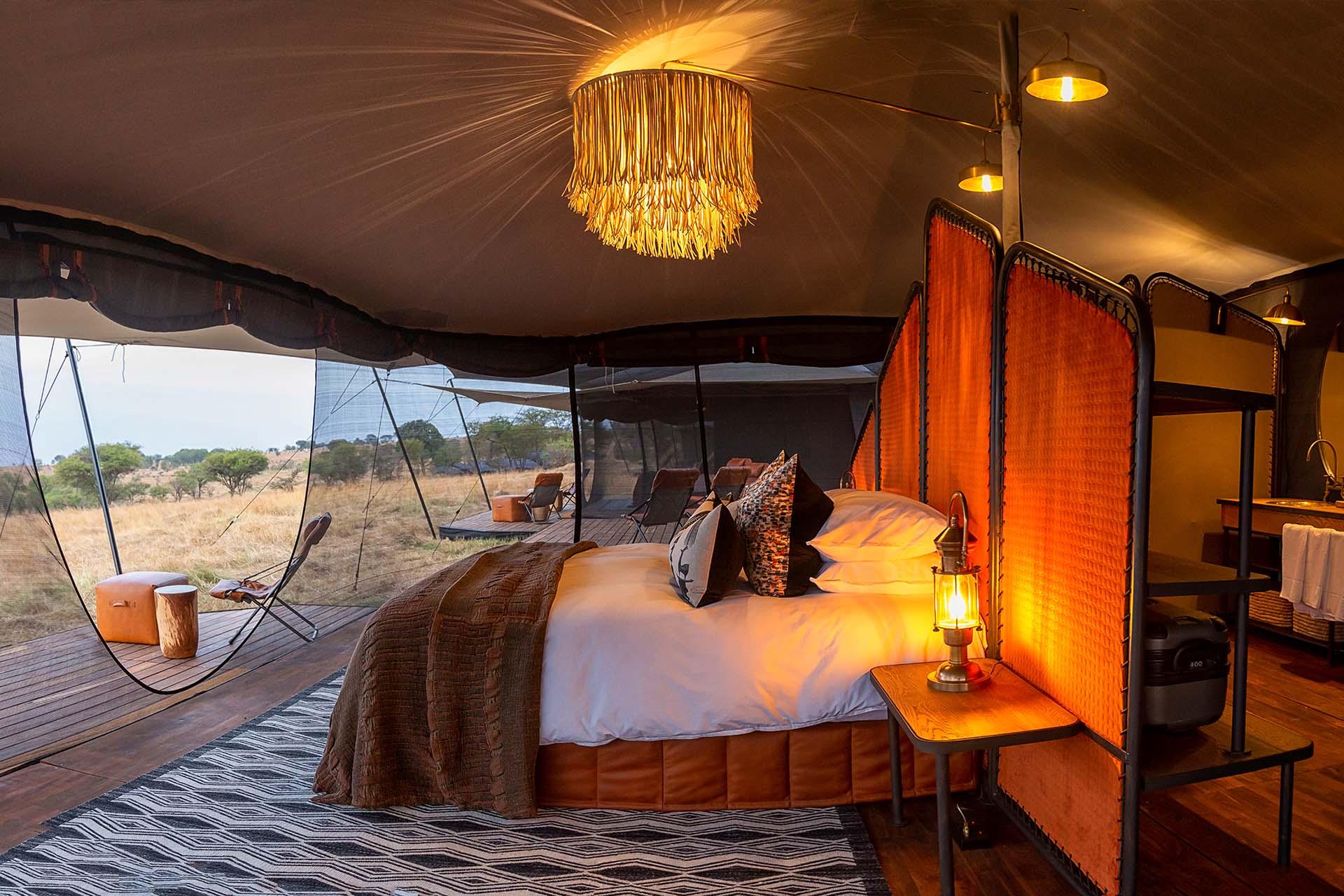 Siringit Migration Camp is one of the first mobile camps to combine 5-star luxury with the mobile camping experience