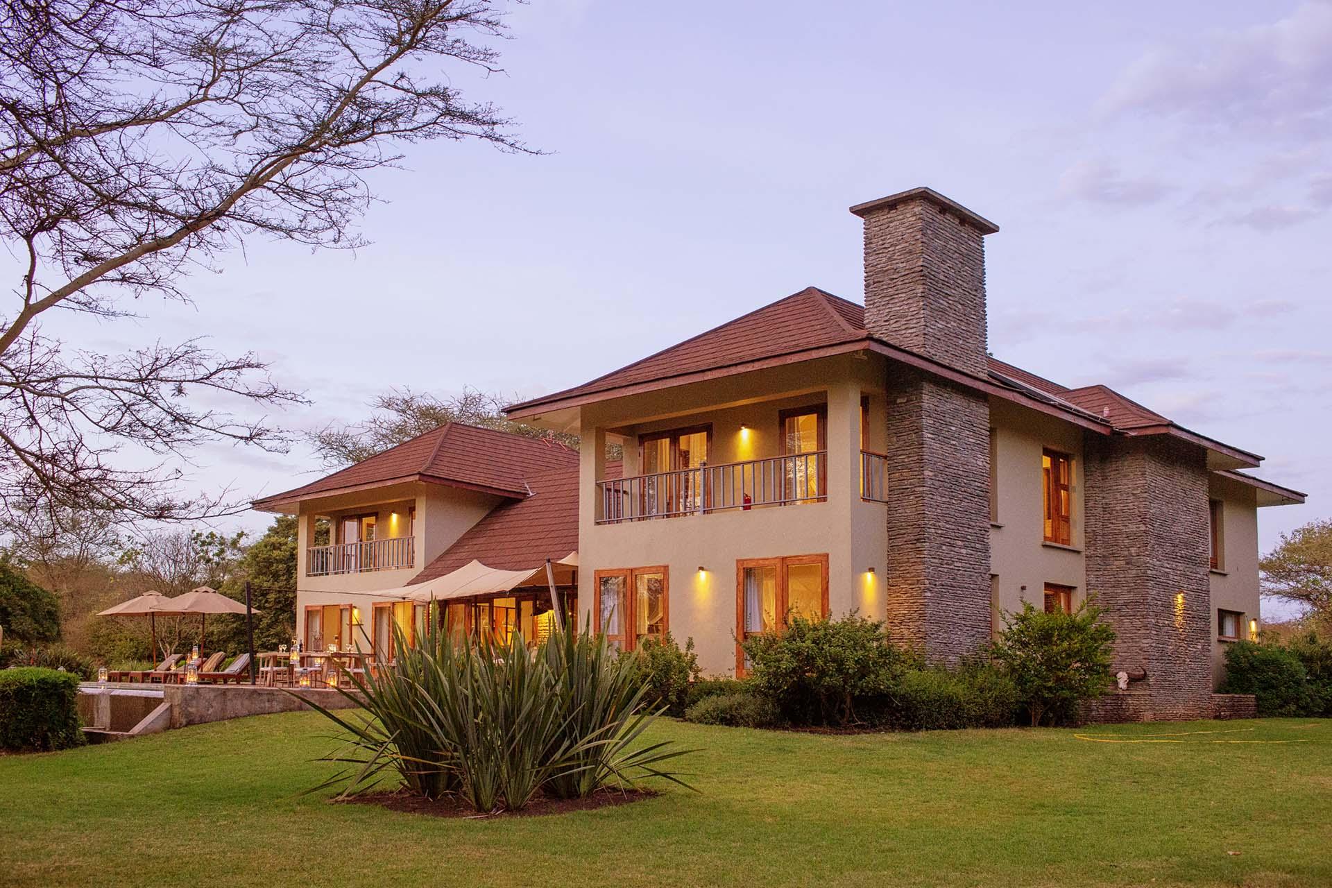 Our guests leave their homes worldwide, and they arrive at Siringit Villa in Tanzania. Siringit Collection properties are intimate consciously designed with the comforts, luxuries and simplicity of home