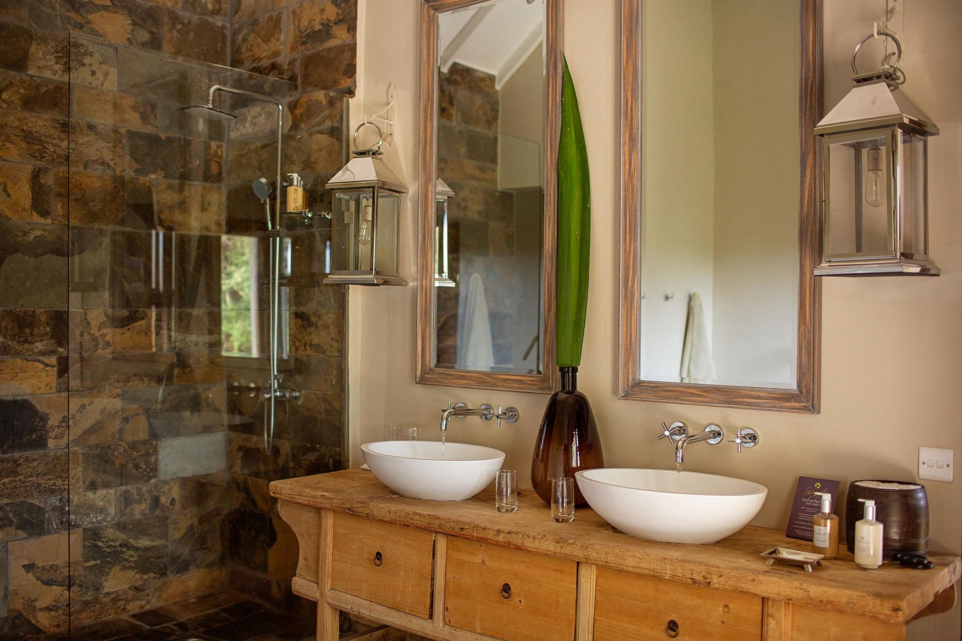 We would advise staying at least two nights at Siringit Villa to relax and ease into your safari